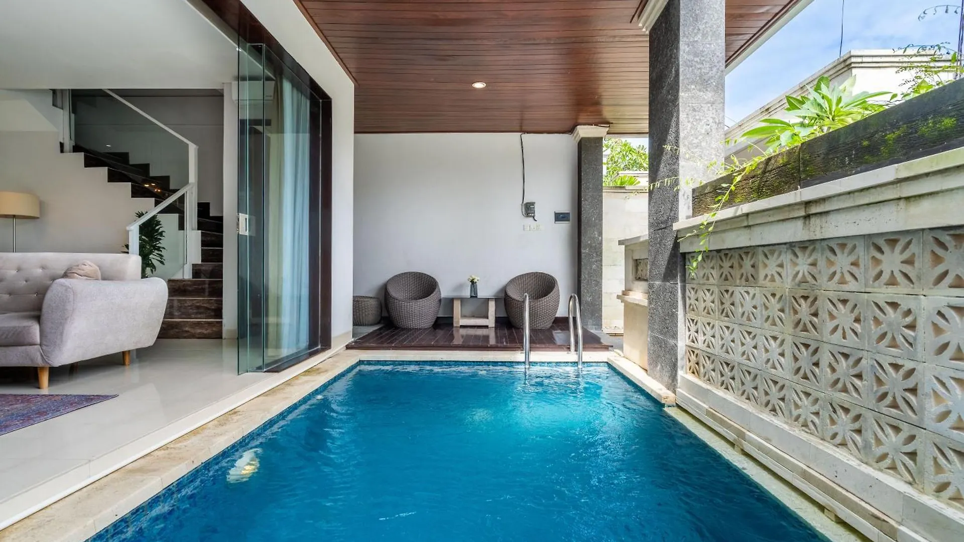 Lovely 3 Bedroom Villa In Kerobokan Indonesia