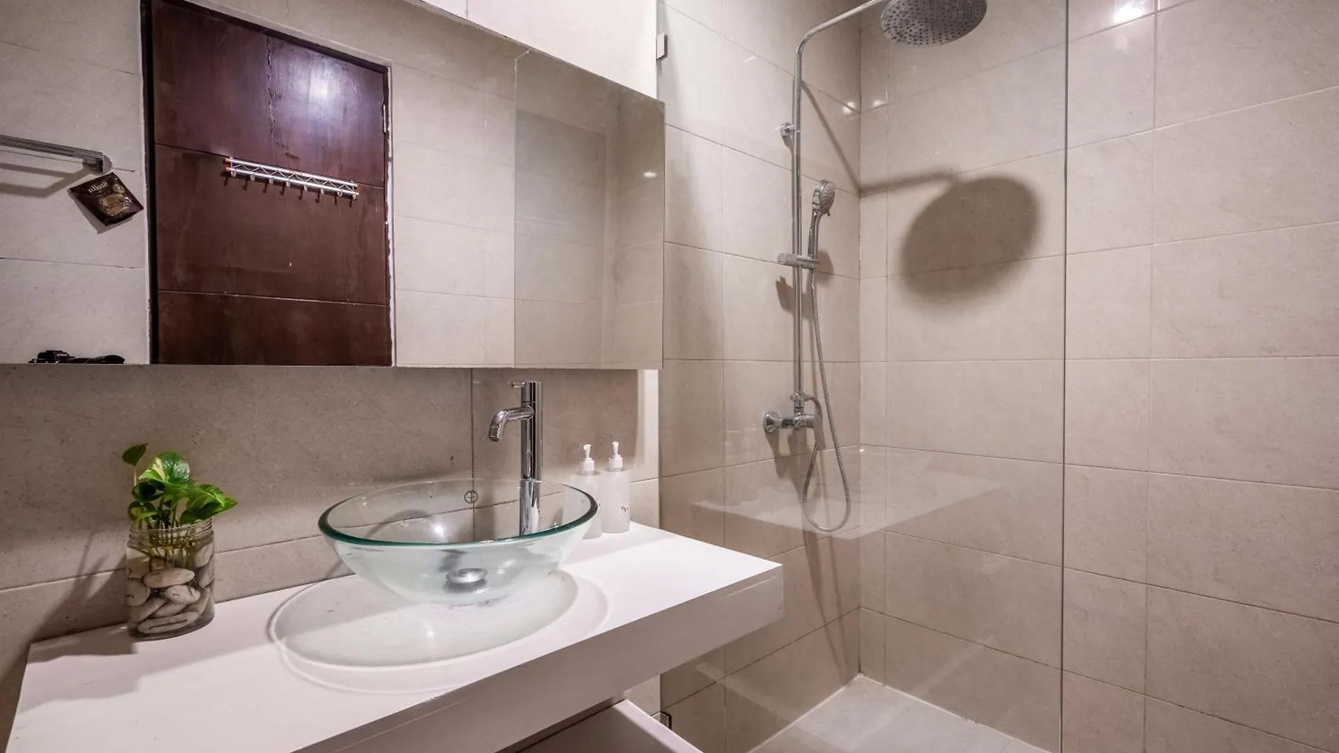 Lovely 3 Bedroom Villa In Kerobokan 0*, Kerobokan (Bali)