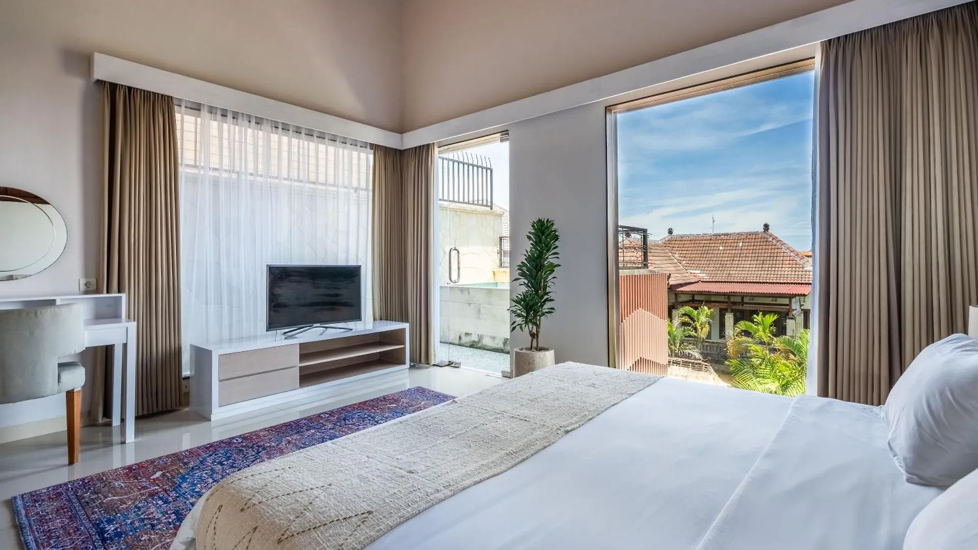Lovely 3 Bedroom Villa In Kerobokan  Kerobokan (Bali)